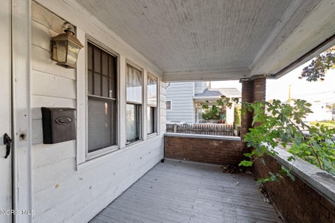 Tiny photo for 2118 Airport Highway, Toledo, OH 43609 (MLS # 10014089)