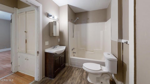 Tiny photo for 2118 Airport Highway, Toledo, OH 43609 (MLS # 10014089)