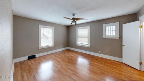 Tiny photo for 2118 Airport Highway, Toledo, OH 43609 (MLS # 10014089)