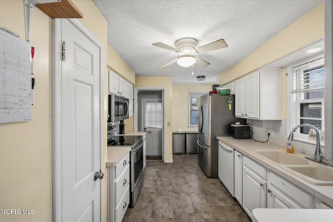 Tiny photo for 3840 Elmhurst Road, Toledo, OH 43613 (MLS # 10013487)