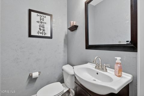 Tiny photo for 25200 Rocky Harbour Drive, Perrysburg, OH 43551 (MLS # 10004508)