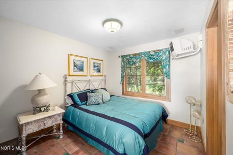 Tiny photo for 10751 Brexton Court, Whitehouse, OH 43571 (MLS # 10005380)