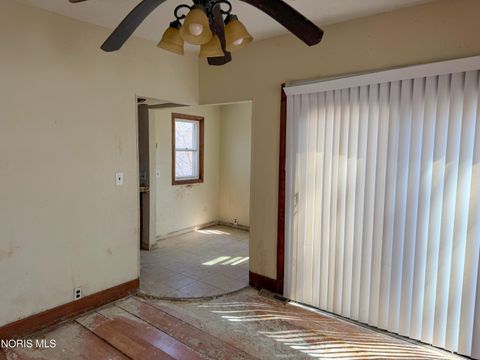 Tiny photo for 4110 Lyman Avenue, Toledo, OH 43612 (MLS # 10007152)