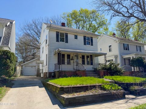 Photo of 4110 Lyman Avenue, Toledo, OH 43612 (MLS # 10007152)
