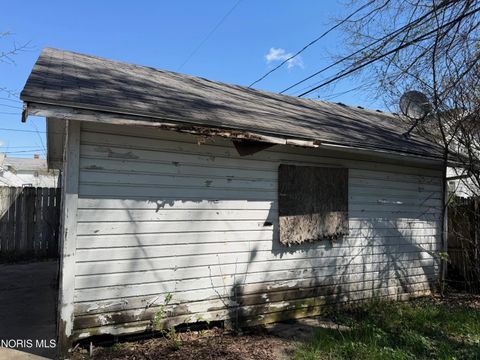 Tiny photo for 4110 Lyman Avenue, Toledo, OH 43612 (MLS # 10007152)
