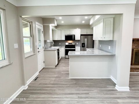 Tiny photo for 1826 Bieber Drive, Northwood, OH 43619 (MLS # 10000239)