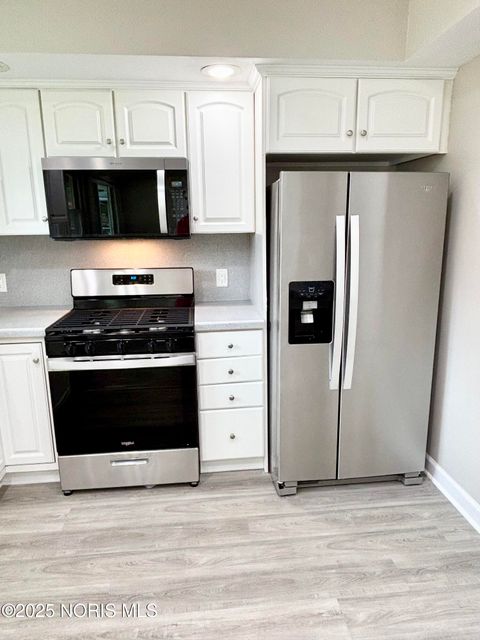 Tiny photo for 1826 Bieber Drive, Northwood, OH 43619 (MLS # 10000239)