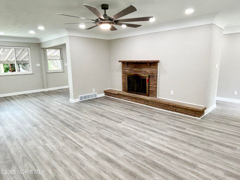 Tiny photo for 1826 Bieber Drive, Northwood, OH 43619 (MLS # 10000239)