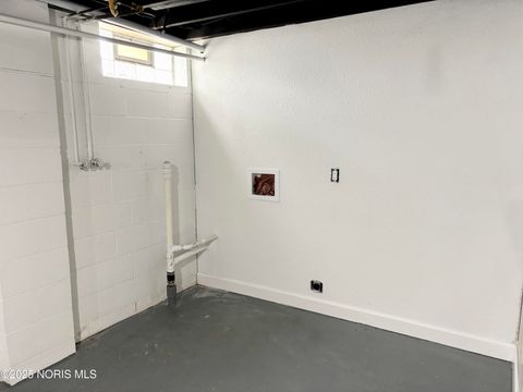 Tiny photo for 1826 Bieber Drive, Northwood, OH 43619 (MLS # 10000239)