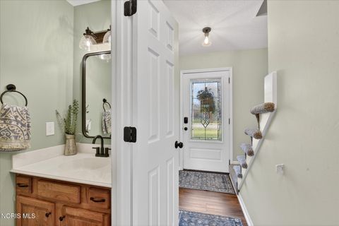 Tiny photo for 10 Mattatuck Way, Waterville, OH 43566 (MLS # 10006802)