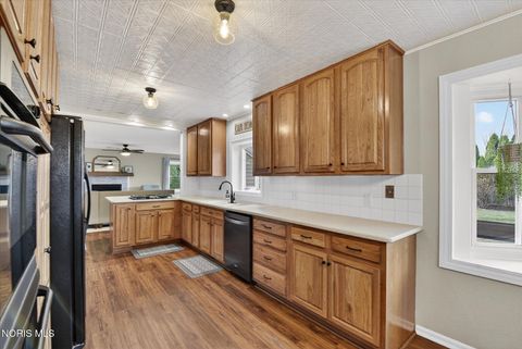 Tiny photo for 10 Mattatuck Way, Waterville, OH 43566 (MLS # 10006802)