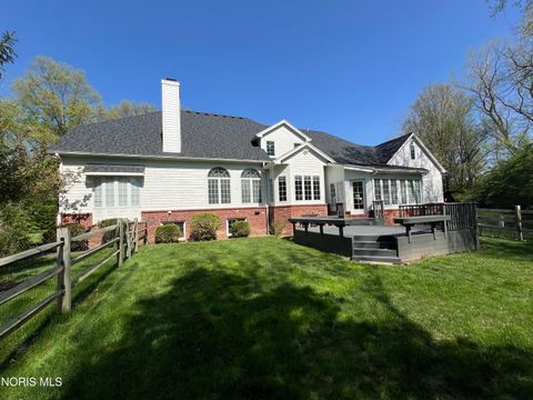 Tiny photo for 26250 W River Road, Perrysburg, OH 43551 (MLS # 10007086)