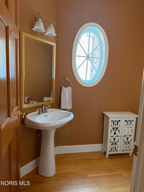 Tiny photo for 26250 W River Road, Perrysburg, OH 43551 (MLS # 10007086)