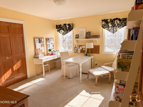 Tiny photo for 26250 W River Road, Perrysburg, OH 43551 (MLS # 10007086)