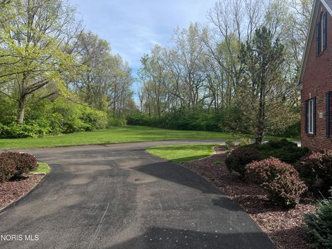 Tiny photo for 26250 W River Road, Perrysburg, OH 43551 (MLS # 10007086)