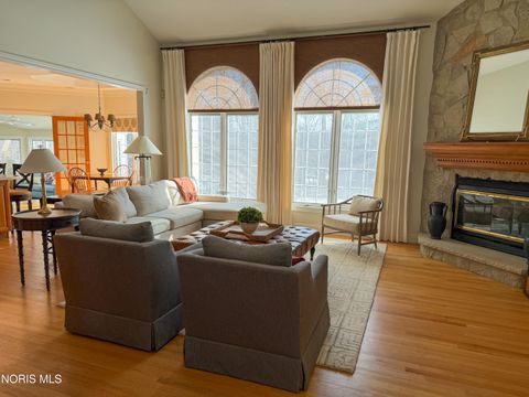 Tiny photo for 26250 W River Road, Perrysburg, OH 43551 (MLS # 10007086)
