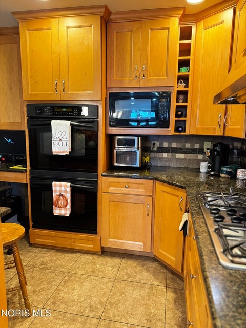 Tiny photo for 910 Cardinal Drive, Bryan, OH 43506 (MLS # 10014318)