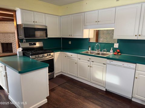 Tiny photo for 35 Lafayette Drive, Napoleon, OH 43545 (MLS # 10001915)