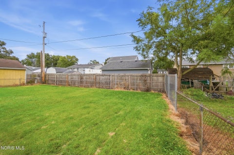 Tiny photo for 2443 Bedford Lane, Northwood, OH 43619 (MLS # 10013954)