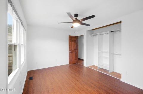 Tiny photo for 2443 Bedford Lane, Northwood, OH 43619 (MLS # 10013954)