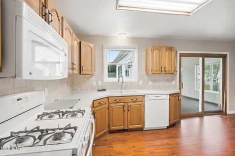 Tiny photo for 2443 Bedford Lane, Northwood, OH 43619 (MLS # 10013954)