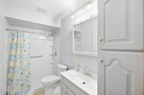 Tiny photo for 2443 Bedford Lane, Northwood, OH 43619 (MLS # 10013954)