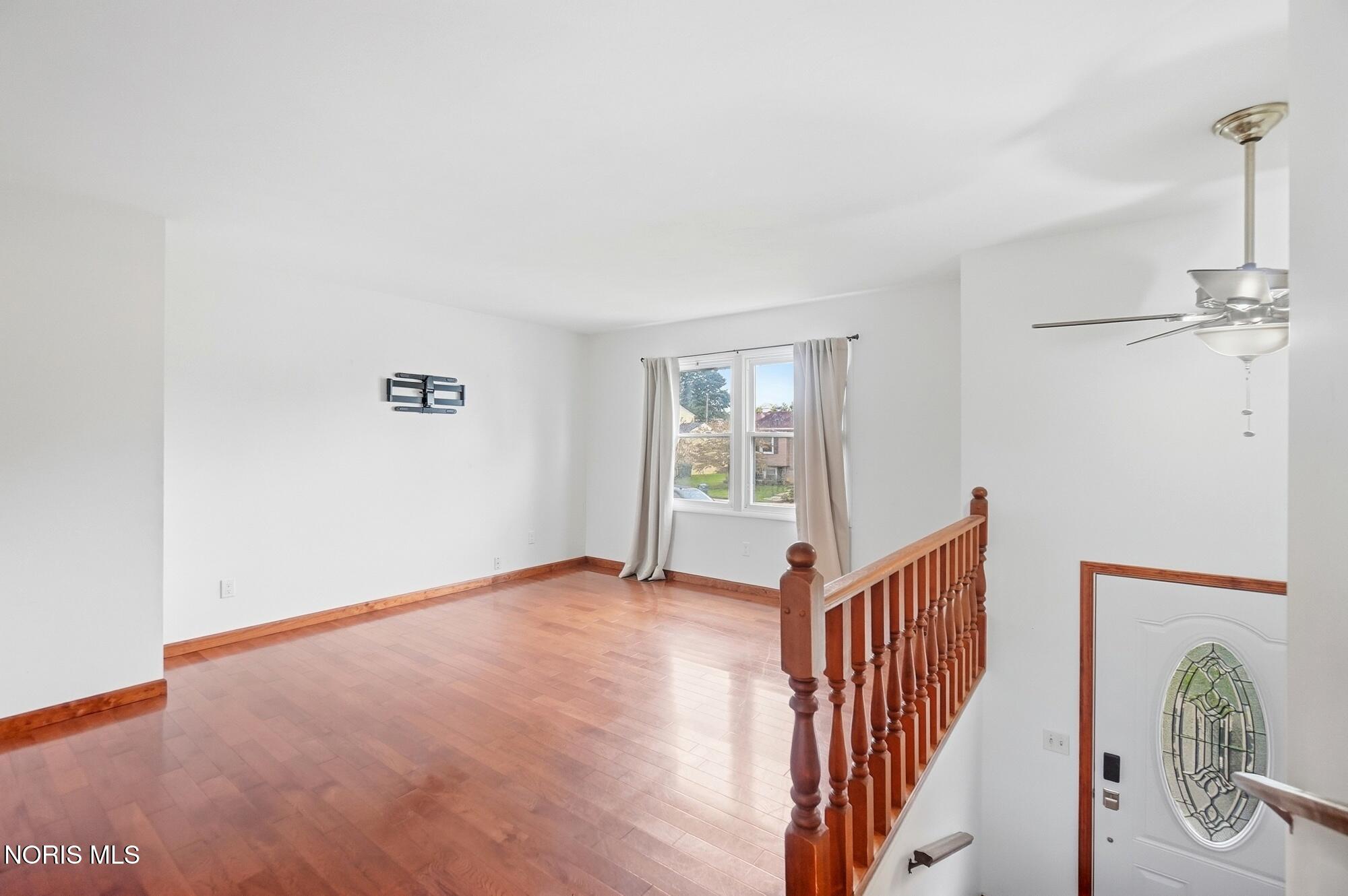 2443 Bedford Lane