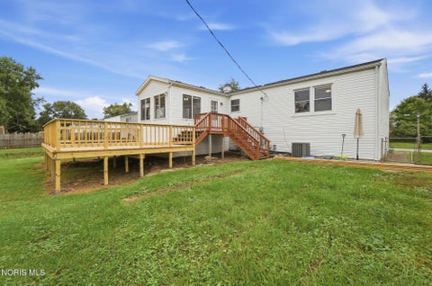 Tiny photo for 2443 Bedford Lane, Northwood, OH 43619 (MLS # 10013954)