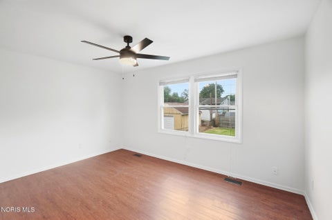 Tiny photo for 2443 Bedford Lane, Northwood, OH 43619 (MLS # 10013954)