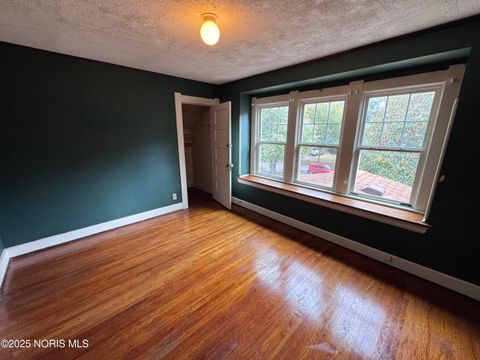 Tiny photo for 3737 Lockwood Avenue, Toledo, OH 43612 (MLS # 10000078)