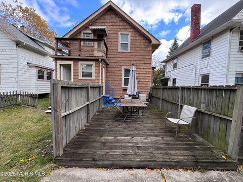 Tiny photo for 3737 Lockwood Avenue, Toledo, OH 43612 (MLS # 10000078)