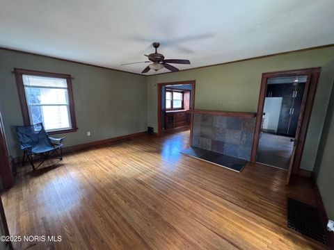 Tiny photo for 3737 Lockwood Avenue, Toledo, OH 43612 (MLS # 10000078)