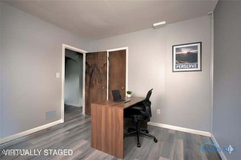 Tiny photo for 4943 Flanders Road, Toledo, OH 43623 (MLS # 10004599)