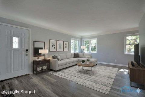 Tiny photo for 4943 Flanders Road, Toledo, OH 43623 (MLS # 10004599)