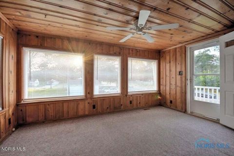 Tiny photo for 4943 Flanders Road, Toledo, OH 43623 (MLS # 10004599)