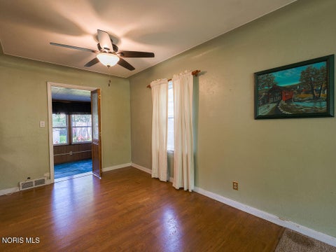 Tiny photo for 3915 Seckinger Drive, Toledo, OH 43613 (MLS # 10013389)