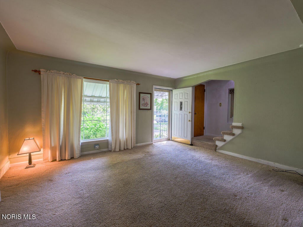 3915 Seckinger Drive