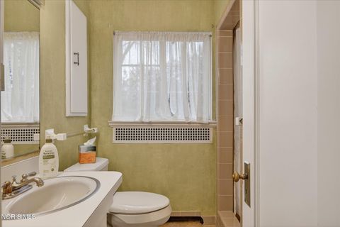 Tiny photo for 4104 Brookside Road, Ottawa Hills, OH 43606 (MLS # 10005442)