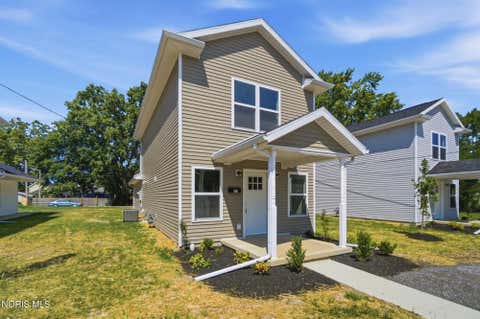 Tiny photo for 814 Holly Street, Lima, OH 45804 (MLS # 10011314)