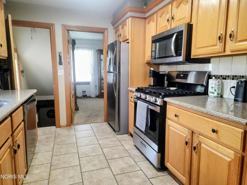 Tiny photo for 5555 Gay Street, Toledo, OH 43613 (MLS # 10008136)