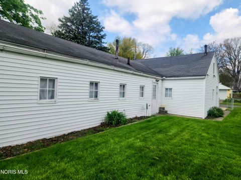 Tiny photo for 5555 Gay Street, Toledo, OH 43613 (MLS # 10008136)