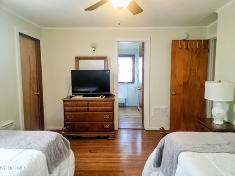 Tiny photo for 5555 Gay Street, Toledo, OH 43613 (MLS # 10008136)