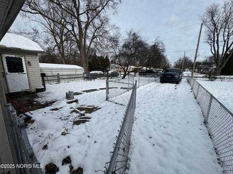 Tiny photo for 1925 Olimphia Road, Toledo, OH 43615 (MLS # 10001955)