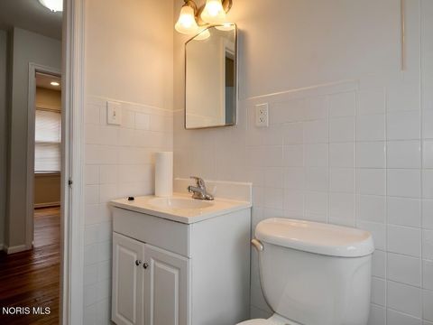 Tiny photo for 2211 W Sylvania Avenue, Toledo, OH 43613 (MLS # 10008183)