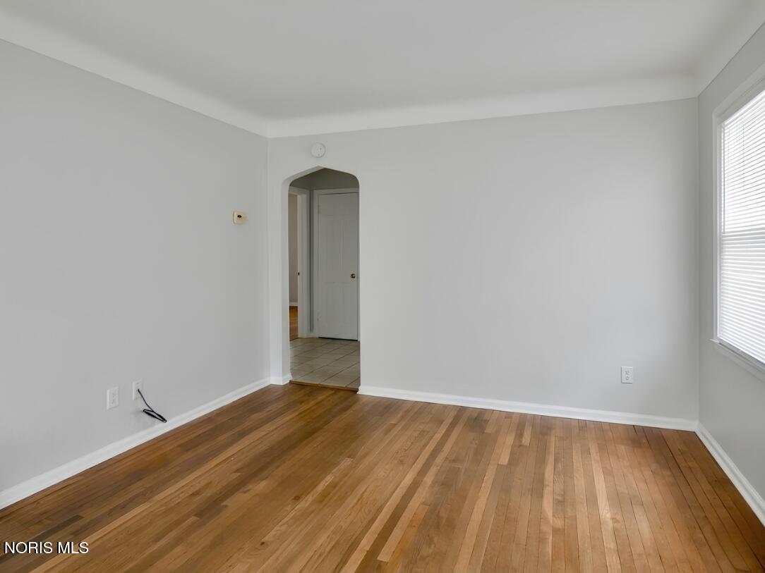2211 W Sylvania Avenue