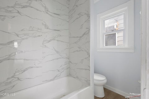 Tiny photo for 128 E Plumer Street, Toledo, OH 43605 (MLS # 10012981)