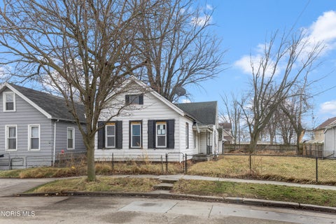 Tiny photo for 128 E Plumer Street, Toledo, OH 43605 (MLS # 10012981)