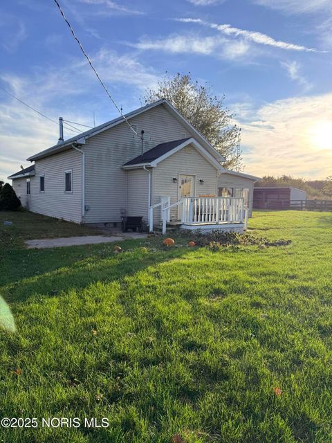 Photo of 2574 County Road 74, Gibsonburg, OH 43431 (MLS # 10001142)