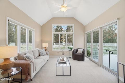 Tiny photo for 2241 Big Hickory Run, Sylvania, OH 43560 (MLS # 10005361)