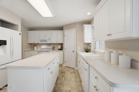 Tiny photo for 2241 Big Hickory Run, Sylvania, OH 43560 (MLS # 10005361)